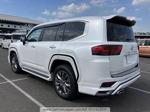 toyota land-cruiser 2024 CFJ1623831 image 2