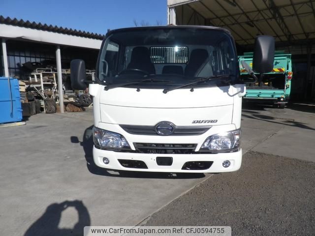 hino dutro 2017 GOO_NET_EXCHANGE_0502426A30241224W001 image 2