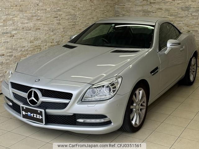 mercedes-benz slk-class 2011 quick_quick_172457_WDD1724572F016552 image 2