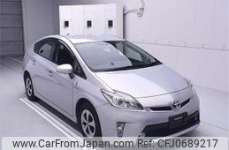 toyota prius 2014 -TOYOTA--Prius ZVW30-5740370---TOYOTA--Prius ZVW30-5740370-