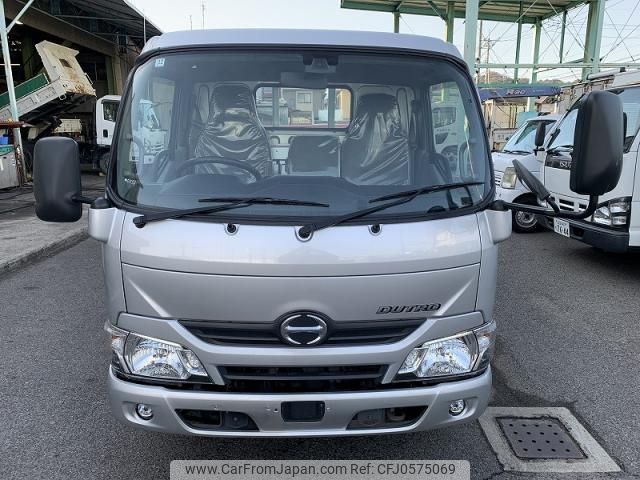 hino dutro 2017 CFJ0575069 image 2