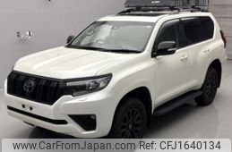 toyota land-cruiser-prado 2022 CFJ1640134