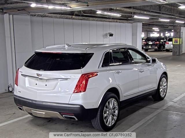 cadillac xt5-crossover 2018 quick_quick_ABA-C1UL_1GYFN9RS8JZ215184 image 2