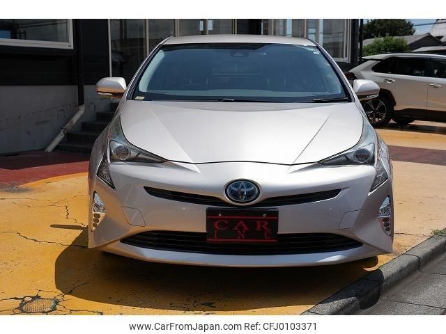 toyota prius 2016 quick_quick_ZVW50_ZVW50-8009008 image 2