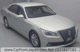 toyota crown-hybrid 2013 CFJ1847182