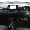 toyota c-hr 2017 ENHANCEAUTO_1_ea292958 image 16