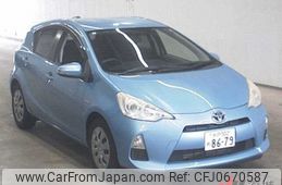 toyota aqua 2013 -TOYOTA 【水戸 502ﾒ8679】--AQUA NHP10--2164226---TOYOTA 【水戸 502ﾒ8679】--AQUA NHP10--2164226-