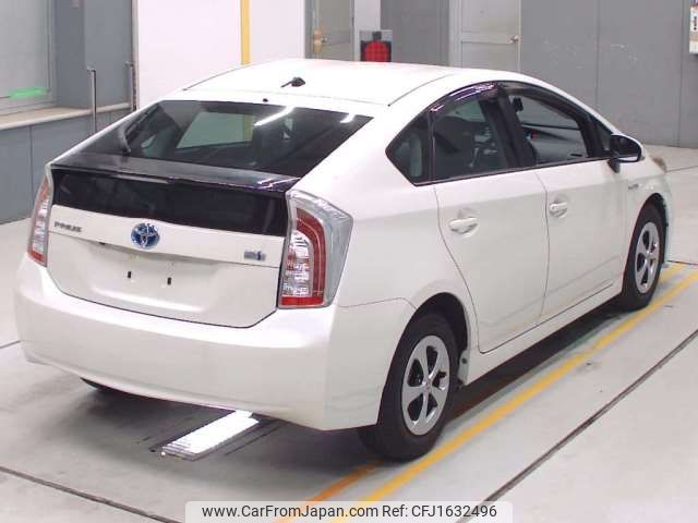 toyota prius 2015 CFJ1632496 image 2