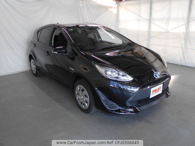 toyota aqua 2018 -TOYOTA--AQUA NHP10--6775300---TOYOTA--AQUA NHP10--6775300- image 1