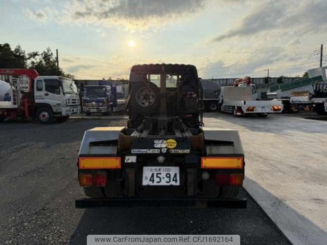 isuzu forward 2005 CFJ1692164 image 2
