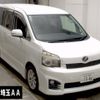 toyota voxy 2010 CFJ1548844 image 1