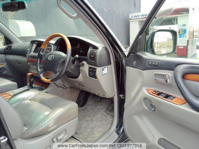 toyota land-cruiser-100 2005 quick_quick_GH-UZJ100W_0154720 image 2