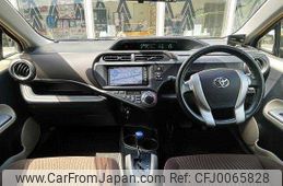 toyota aqua 2012 504928-923096