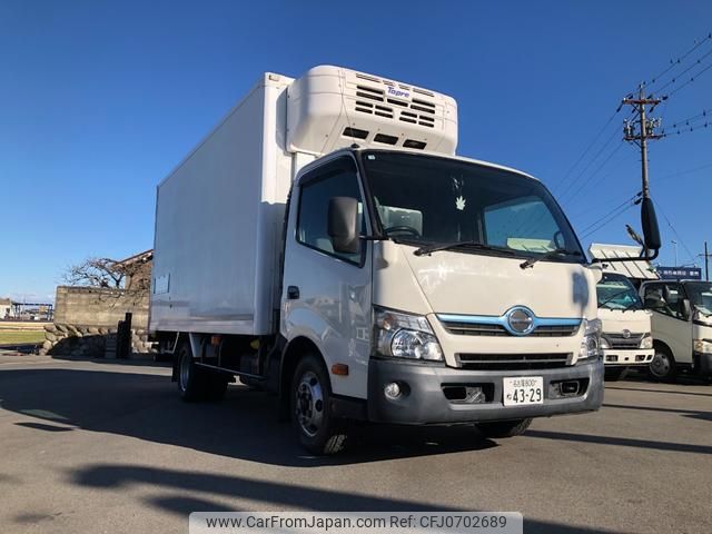 hino dutro 2016 GOO_NET_EXCHANGE_0209116A30250130W002 image 1