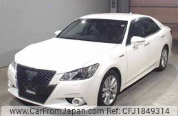 toyota crown 2015 CFJ1849314