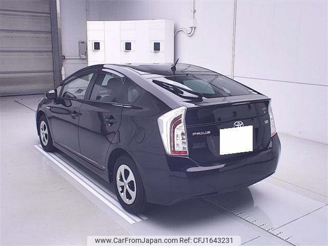 toyota prius 2014 CFJ1643231 image 2