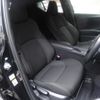 toyota c-hr 2017 quick_quick_DAA-ZYX10_ZYX10-2036955 image 10