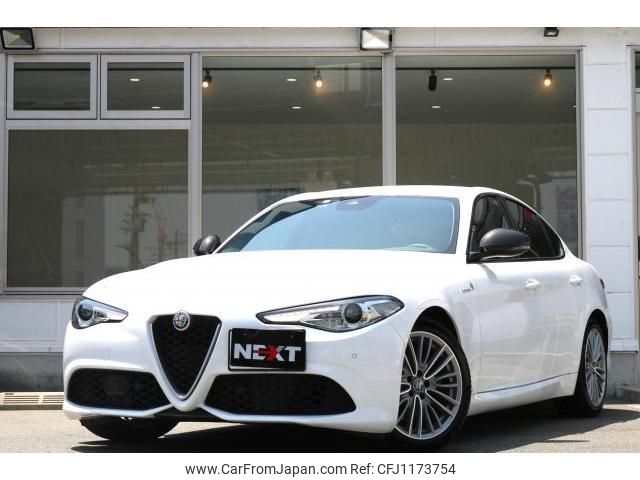 alfa-romeo giulia 2019 quick_quick_ABA-95220_ZAREAEGN1J7574106 image 1