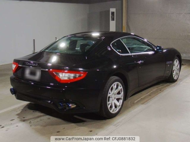 maserati granturismo 2010 -MASERATI--Maserati GranTurismo MGT-ZAMGH45J000039879---MASERATI--Maserati GranTurismo MGT-ZAMGH45J000039879- image 2