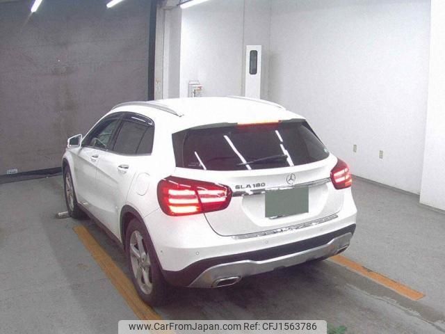 mercedes-benz gla-class 2018 CFJ1563786 image 2