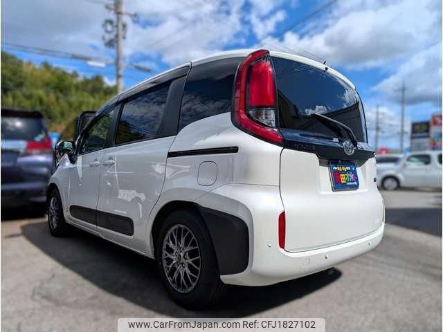 toyota sienta 2023 CFJ1827102 image 2