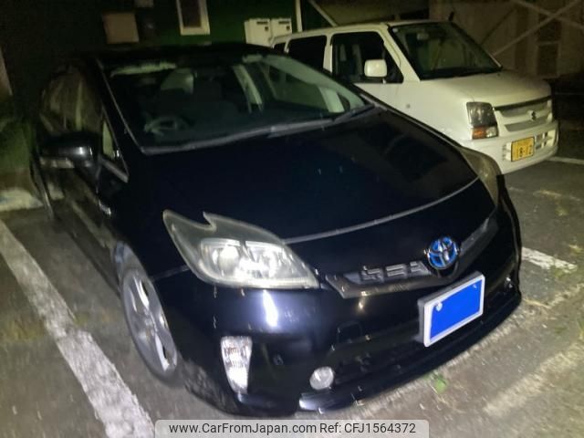 toyota prius 2013 CFJ1564372 image 2