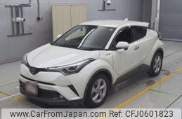 toyota c-hr 2018 -TOYOTA--C-HR ZYX10-2106751---TOYOTA--C-HR ZYX10-2106751-