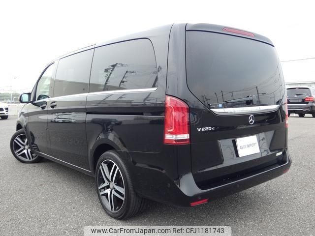 mercedes-benz v-class 2016 quick_quick_447811_WDF44781323196402 image 2