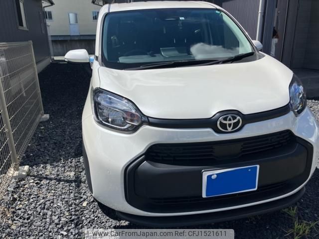 toyota sienta 2022 CFJ1521611 image 2
