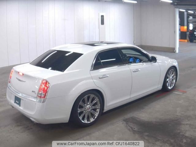 chrysler 300 2013 CFJ1640822 image 2