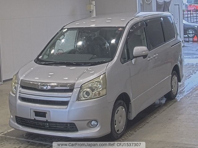 toyota noah 2008 CFJ1537307 image 1