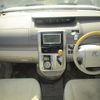 toyota noah 2010 CFJ1587920 image 3