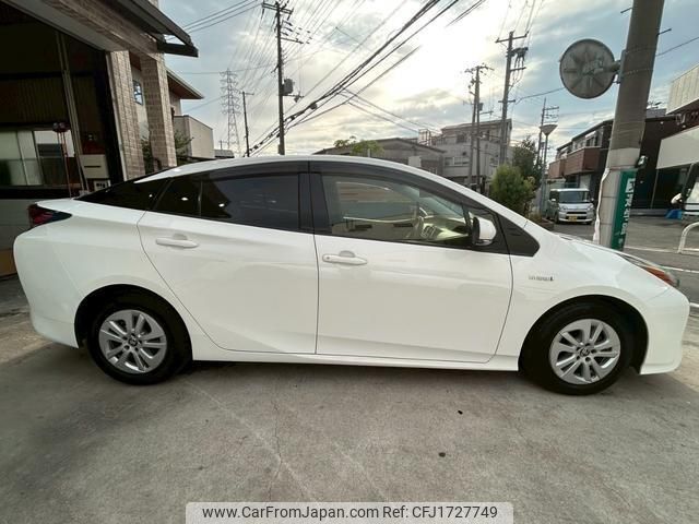 toyota prius 2018 CFJ1727749 image 2