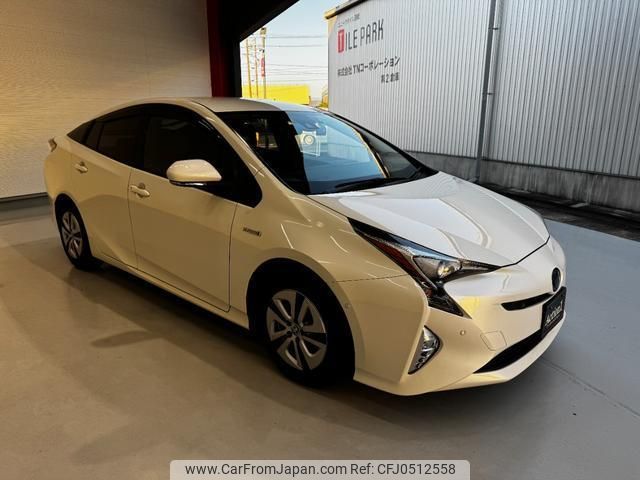 toyota prius 2017 quick_quick_ZVW51_ZVW51-6053338 image 2