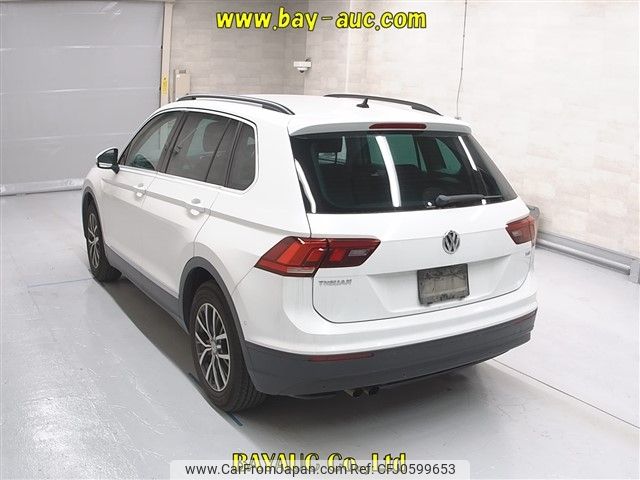 volkswagen tiguan 2017 -VOLKSWAGEN--VW Tiguan 5NCZE-WVGZZZ5NZHW869934---VOLKSWAGEN--VW Tiguan 5NCZE-WVGZZZ5NZHW869934- image 2
