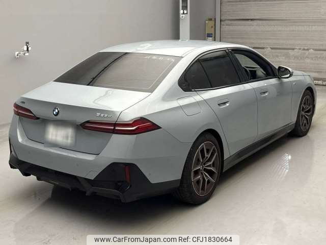 bmw 5-series 2024 CFJ1830664 image 2