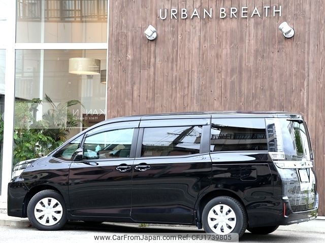 toyota voxy 2019 CFJ1739805 image 2
