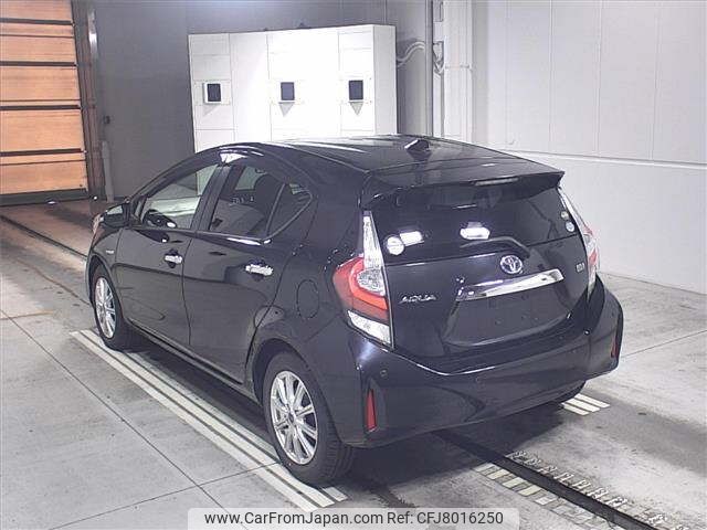 toyota aqua 2018 -TOYOTA--AQUA NHP10-6766761---TOYOTA--AQUA NHP10-6766761- image 2