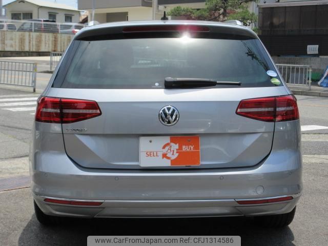 volkswagen passat-variant 2018 quick_quick_DBA-3CCZE_WVWZZZ3CZJE104884 image 2