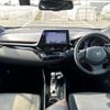 toyota c-hr 2017 quick_quick_DAA-ZYX10_ZYX10-2018902 image 9