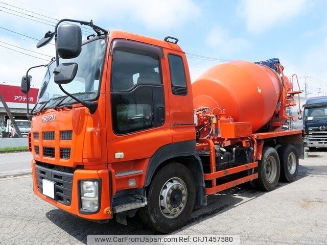 isuzu giga 2014 CFJ1457580 image 2