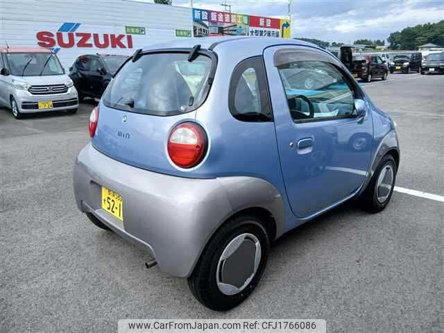 suzuki twin 2004 CFJ1766086 image 2