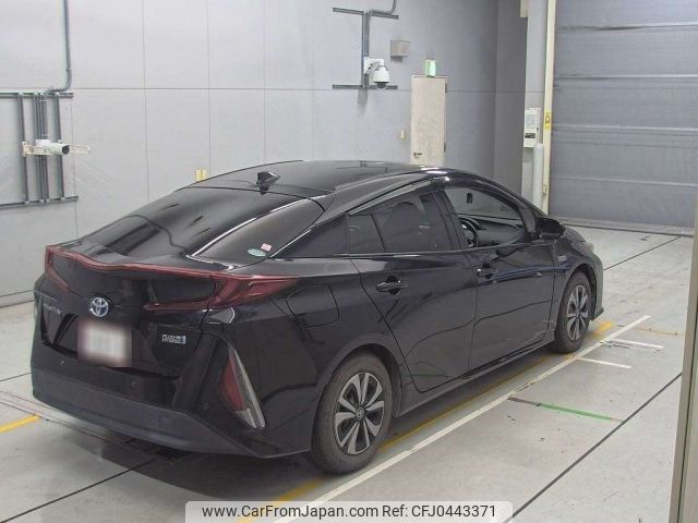 toyota prius-phv 2017 -TOYOTA--Prius PHV ZVW52-3040521---TOYOTA--Prius PHV ZVW52-3040521- image 2