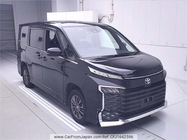 toyota voxy 2023 CFJ1642596 image 1