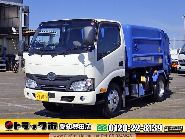 hino dutro 2017 GOO_NET_EXCHANGE_0206393A30241018W004 image 1