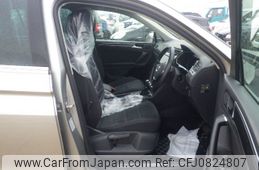 volkswagen tiguan 2018 NIKYO_KP94056