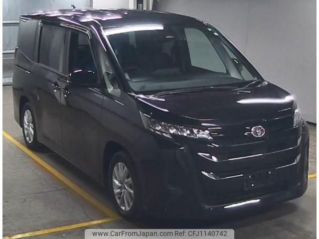 toyota noah 2022 quick_quick_6AA-ZWR90W_ZWR90-0022043 image 1