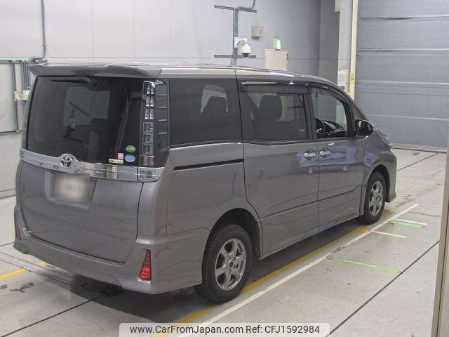toyota voxy 2015 CFJ1592984 image 2