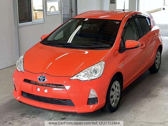 toyota aqua 2012 CFJ1722864 image 1