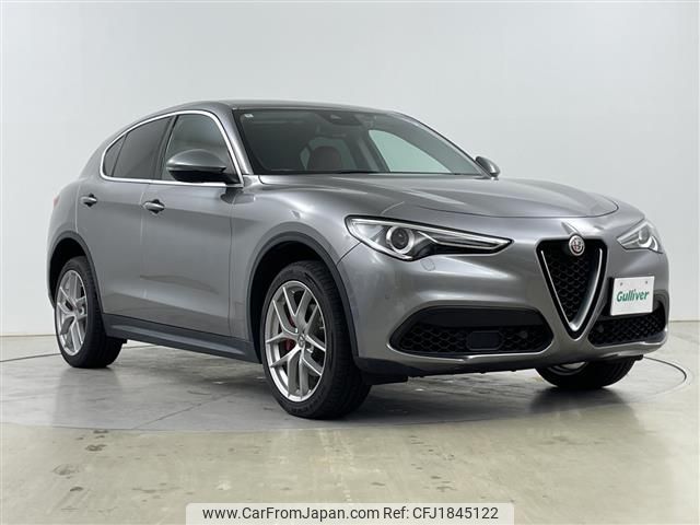 alfa-romeo stelvio 2018 CFJ1845122 image 1